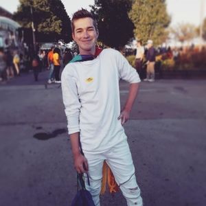 Meet your Posher, Aaron